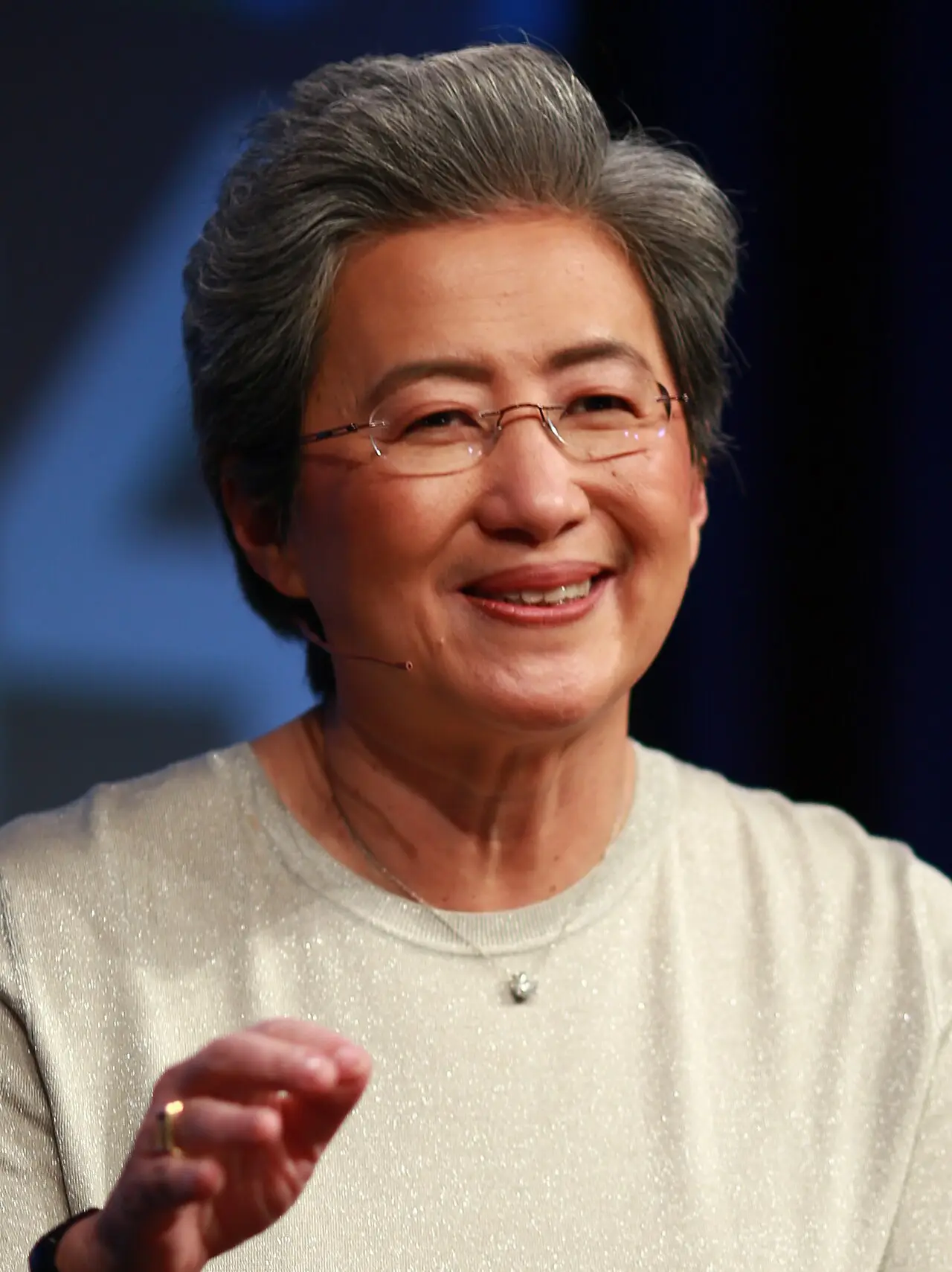 Lisa Su speaking on stage